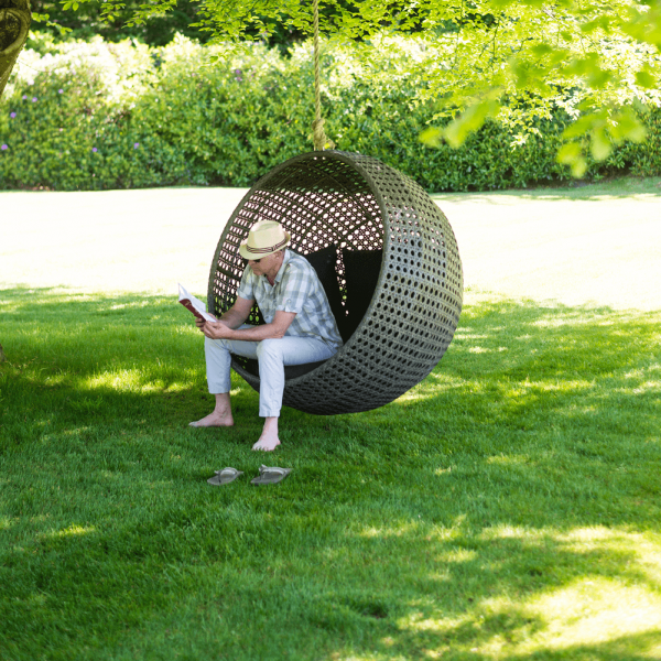 hanging egg chair